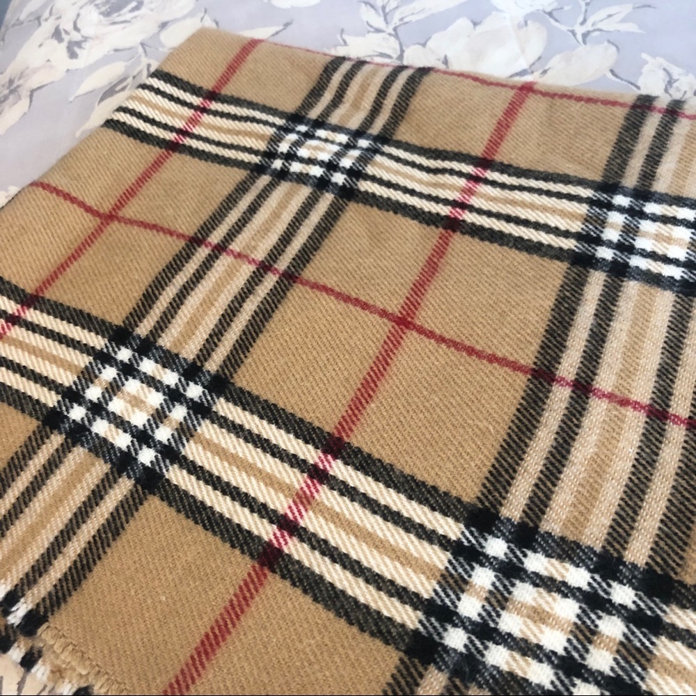 BURBERRY SCARF